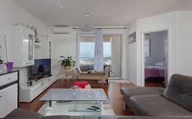 Top Floor Apartment Neyla